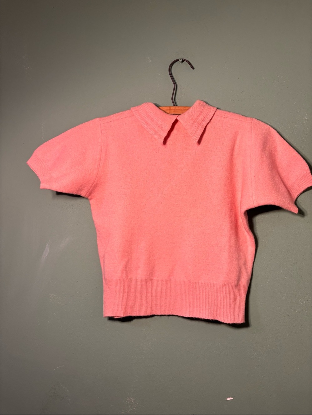Vintage 1960’s Pink Women’s Short-Sleeve Knit Sweater - Picture 3 of 5